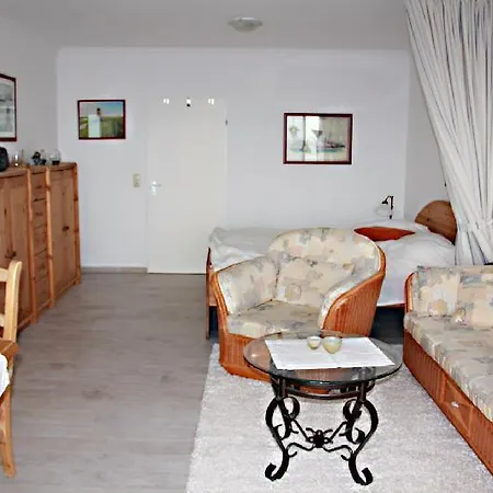Апартаменты Mehr-Meerblick-Direkt-Am-Strand Bannesdorf